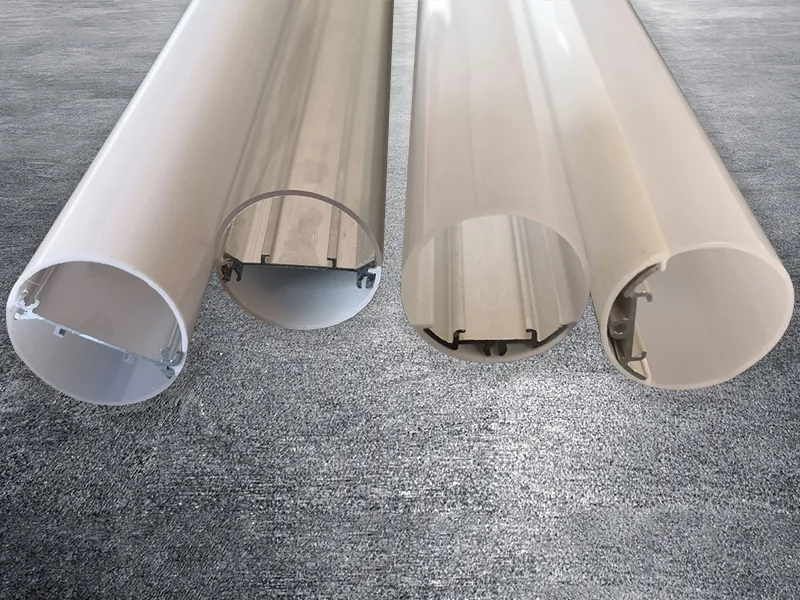 Куќиште со LED цевки